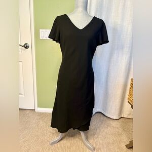 🌸Nine West pre-owned Black Midi Dress with Flutter Sleeves. Size L.